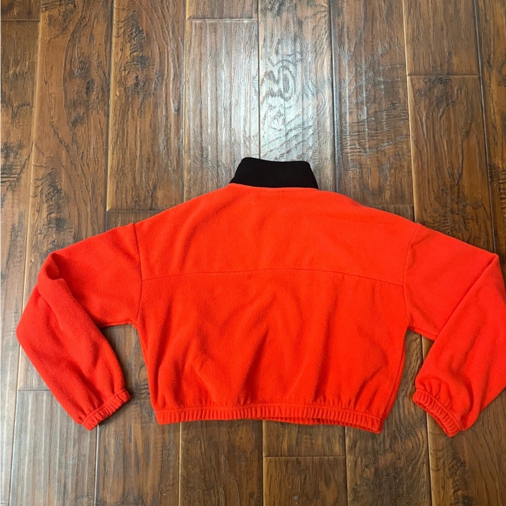 Polaroid Cropped Fleece - Picture 2 of 9